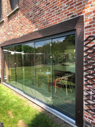 0f38070a-acdb-439e-9f34-c0a6837e6b57-2