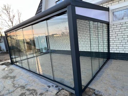 e28bf299-293e-455b-839c-aba8151f0d8e-2